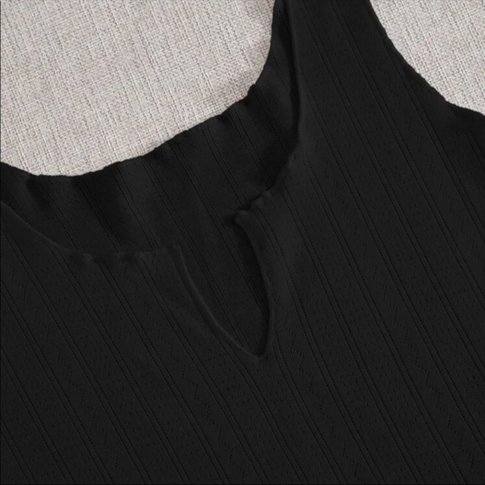 SHEIN crop top - Picture 4 of 4
